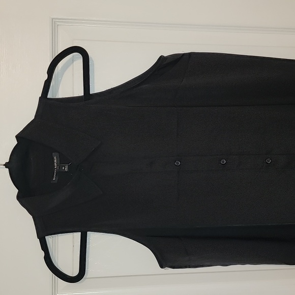 Banana Republic sleeveless blouse - Picture 3 of 8